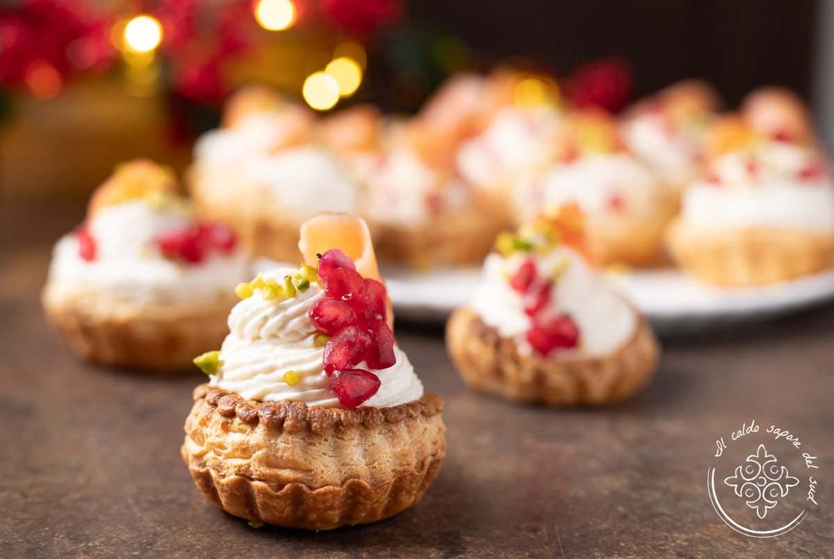 Blätterteigkörbchen mit Lachs-Mousse