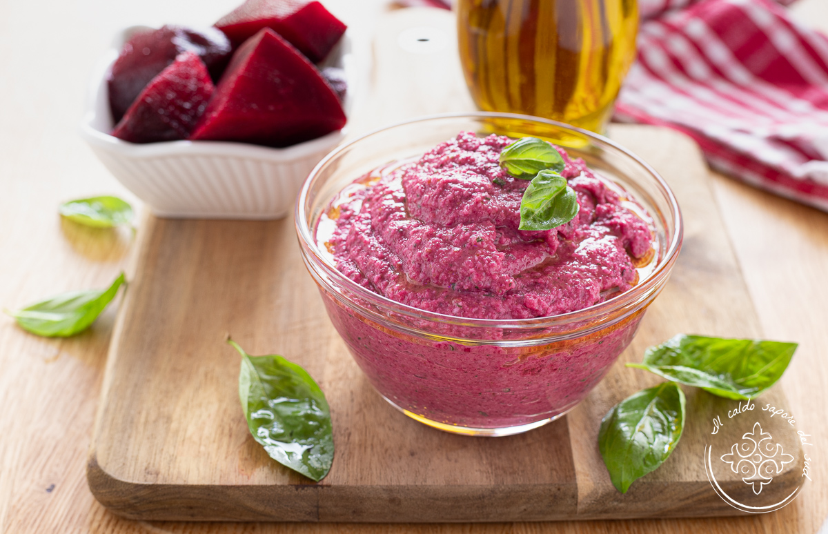 Rote-Bete-Pesto mit Mandeln