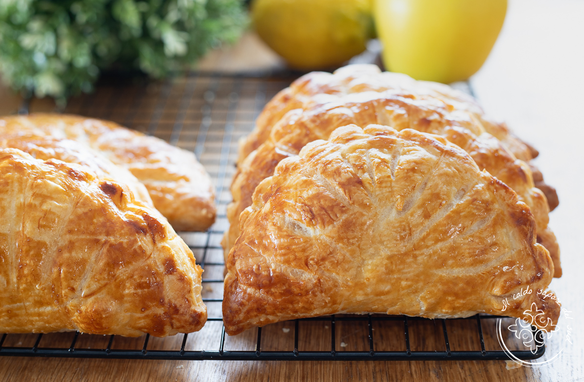 Chausson aux pommes – süßes Blätterteig-Täschchen mit Äpfeln