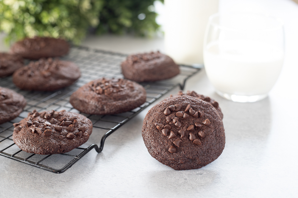 Amerikanische Double-Chocolate-Cookies