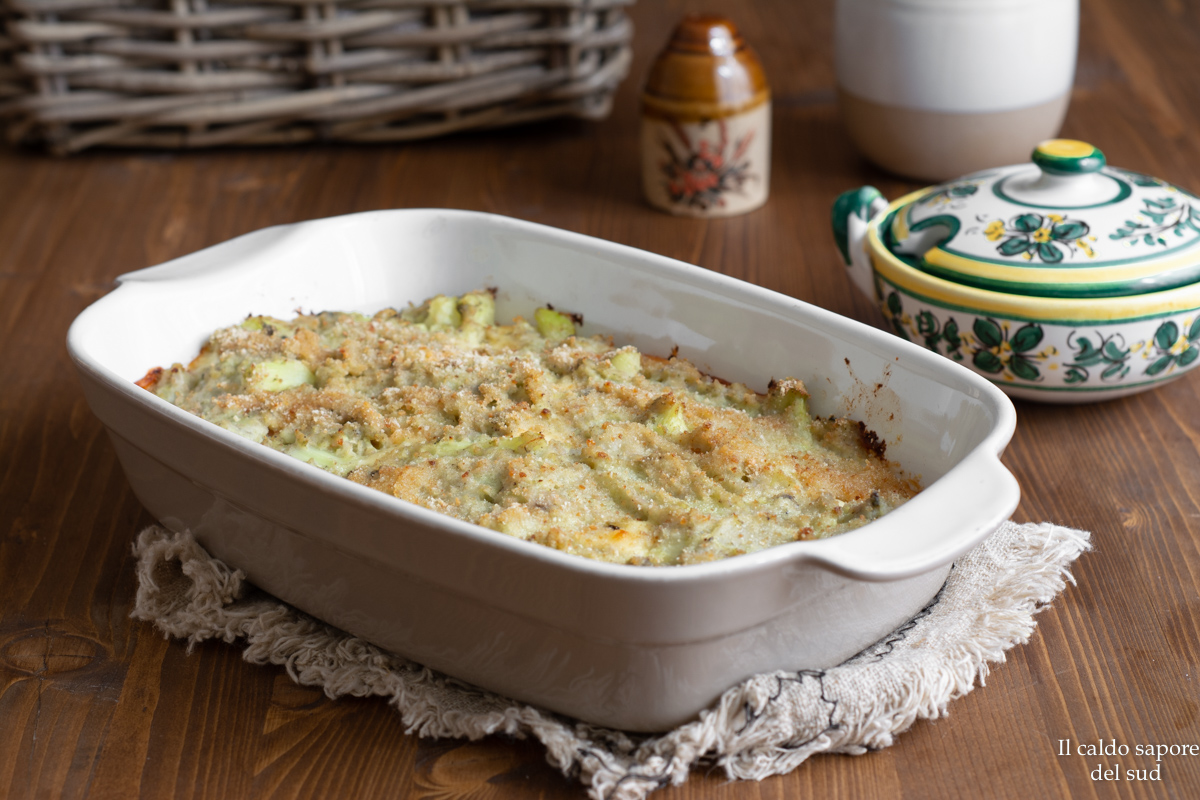 Blumenkohl-Auflauf mit gekochtem Schinken, Provola und Ricotta