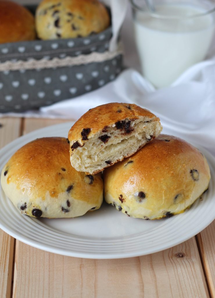 Brötchen mit Schokoladenstückchen