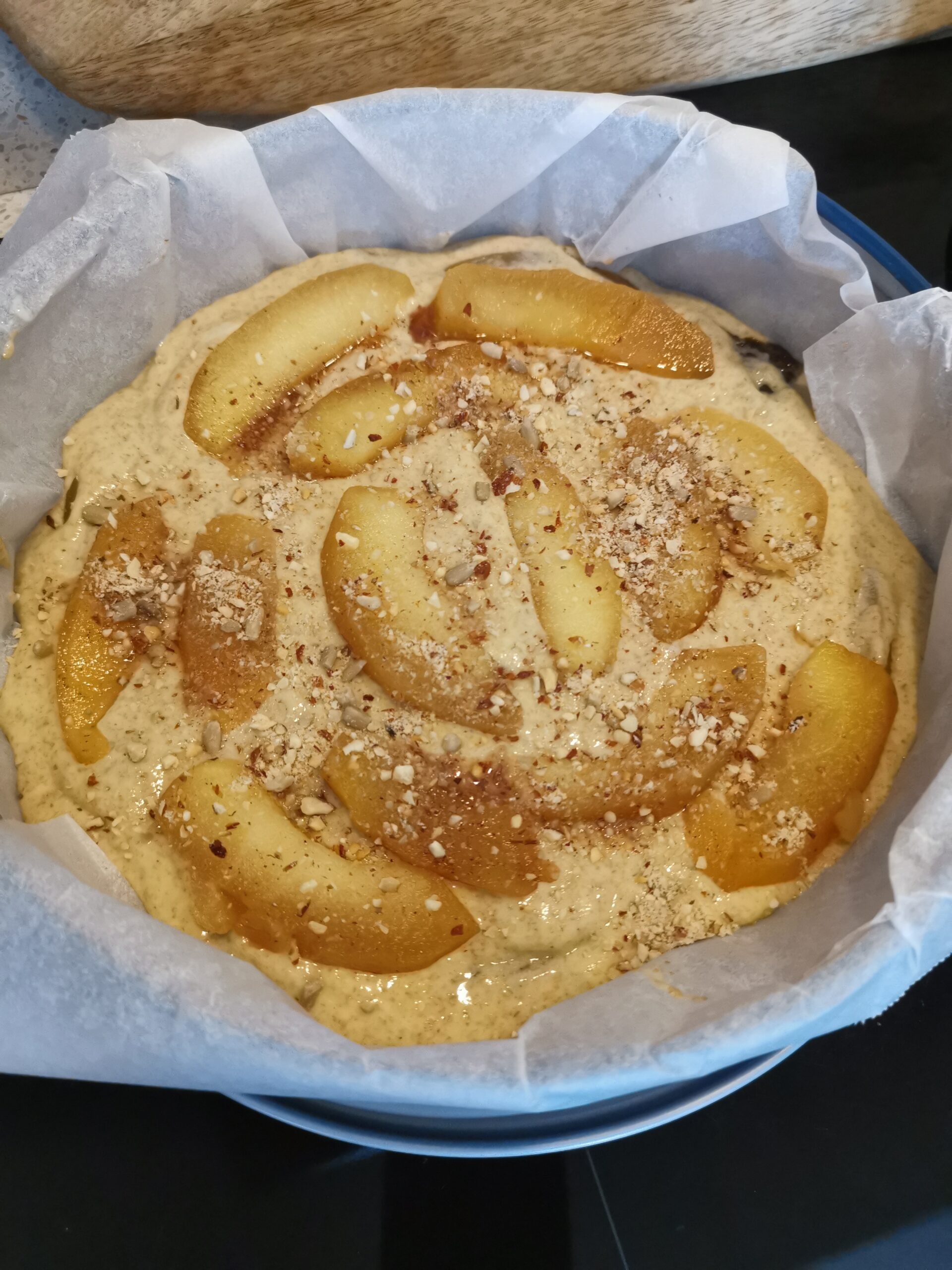 Vollkorn-Apfelkuchen mit gekochten Äpfeln