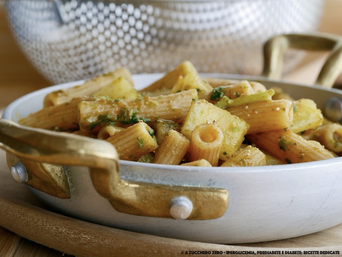 Pasta mit sizilianischem Kohlrabi und Tomate