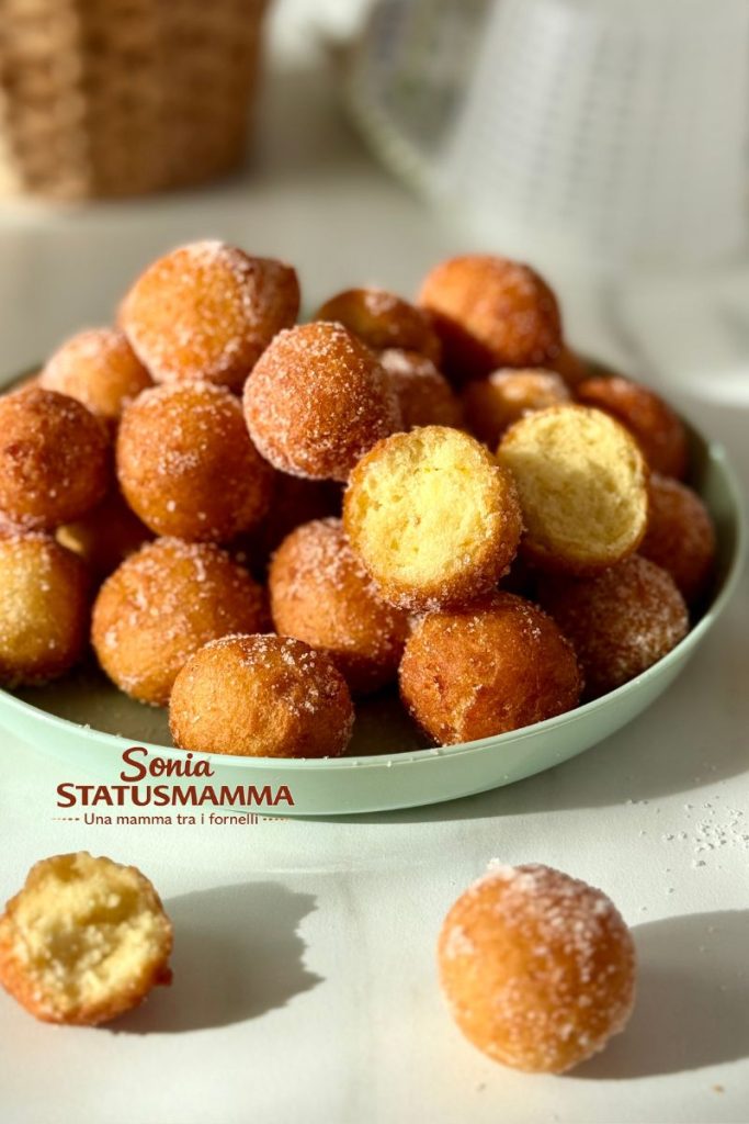 Ricotta-Krapfen fluffig wie eine Wolke