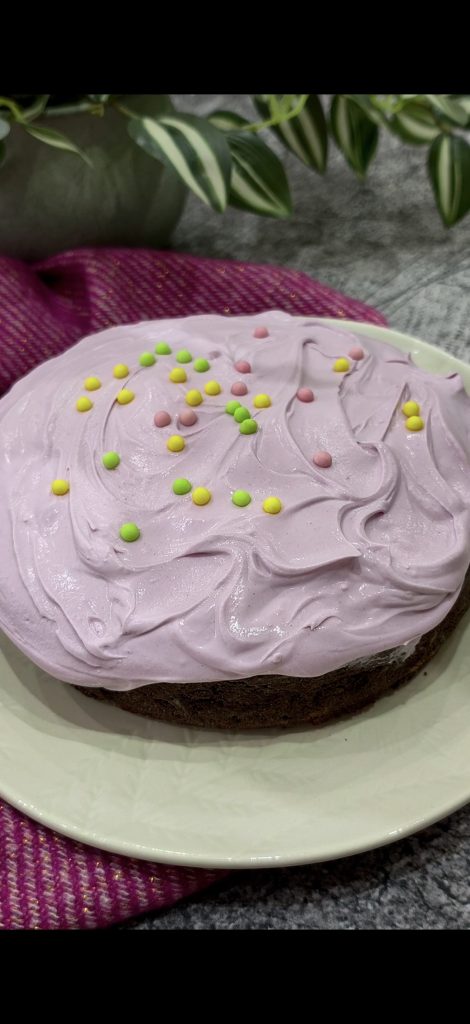 Wir fügen bunte Zuckerperlen hinzu