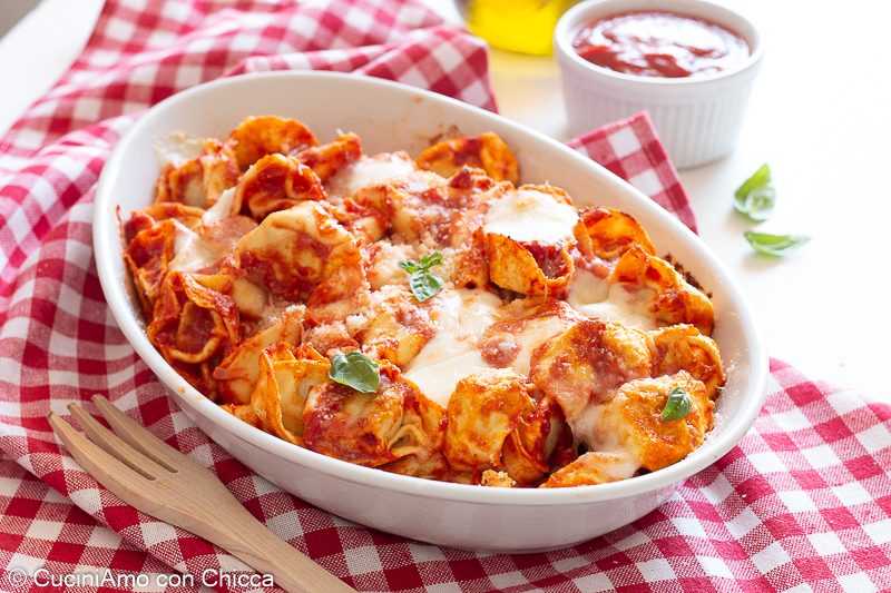 Überbackenes Tortellini-Gratin