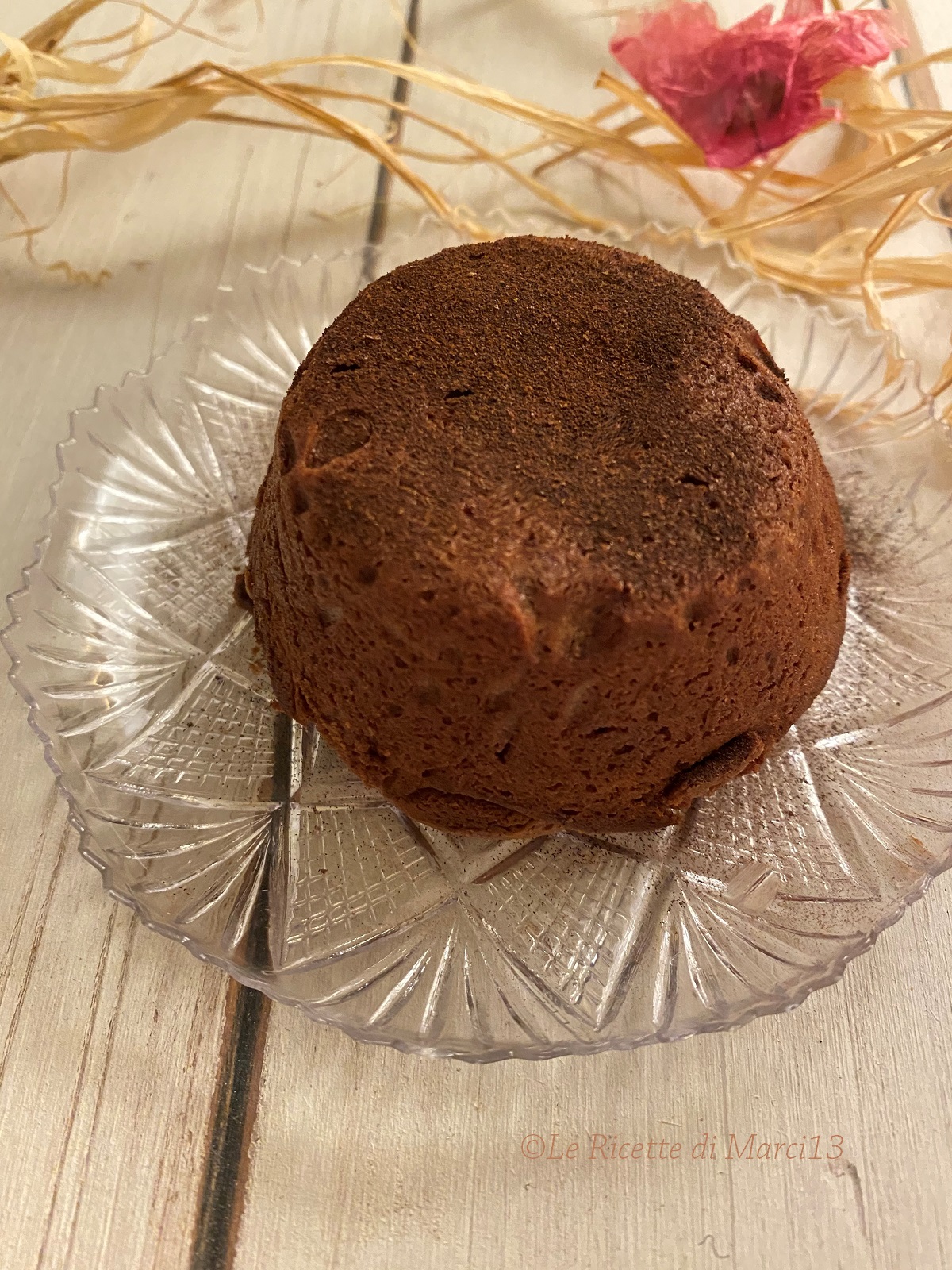 Warmer Schokoladenkuchen mit flüssigem Kern. Unfehlbares Rezept