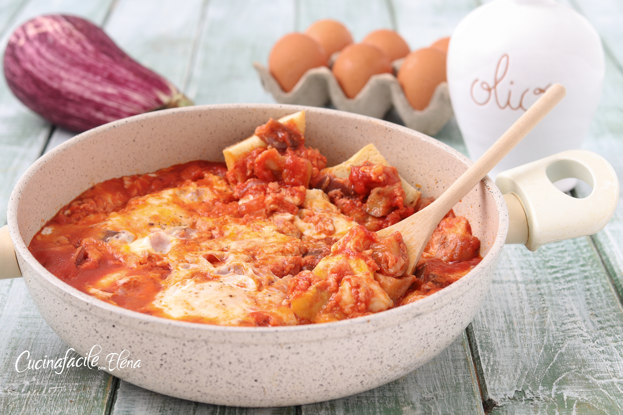 Eier auf Auberginen-Parmesan-Art