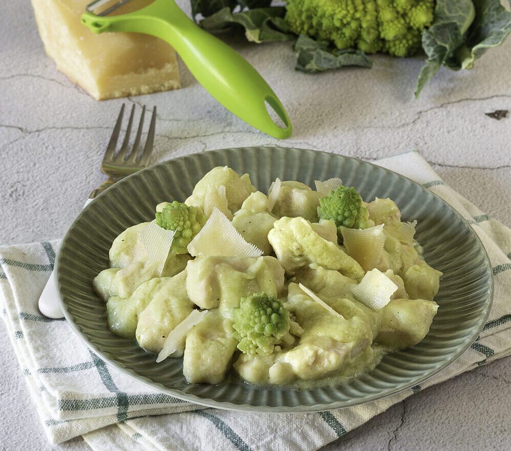 Hähnchen mit Romanesco-Brokkoli und Grana