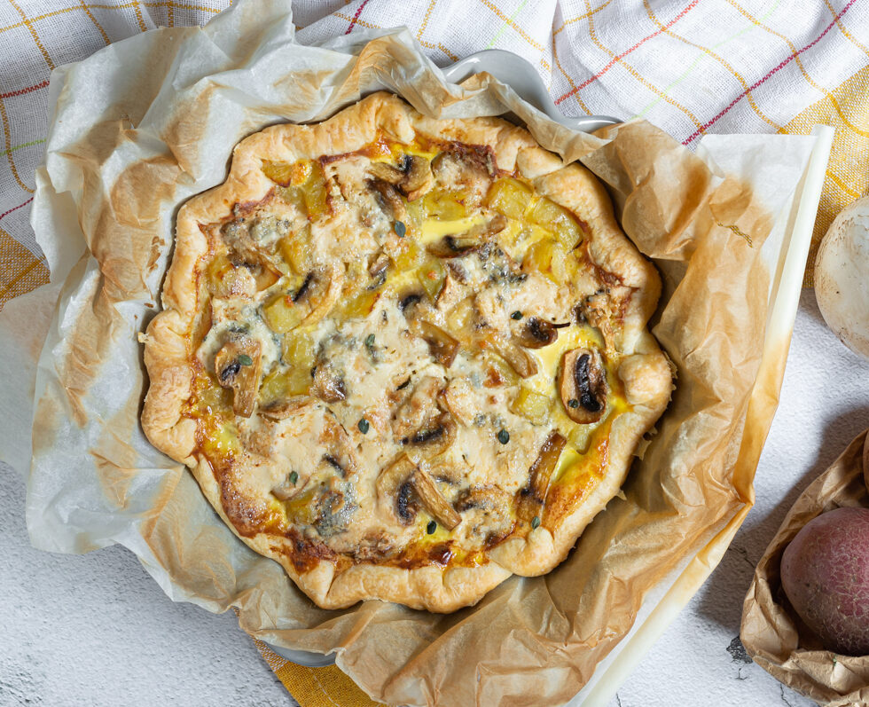 Herzhafte Tarte mit Kartoffeln, Pilzen und Bleu-Käse