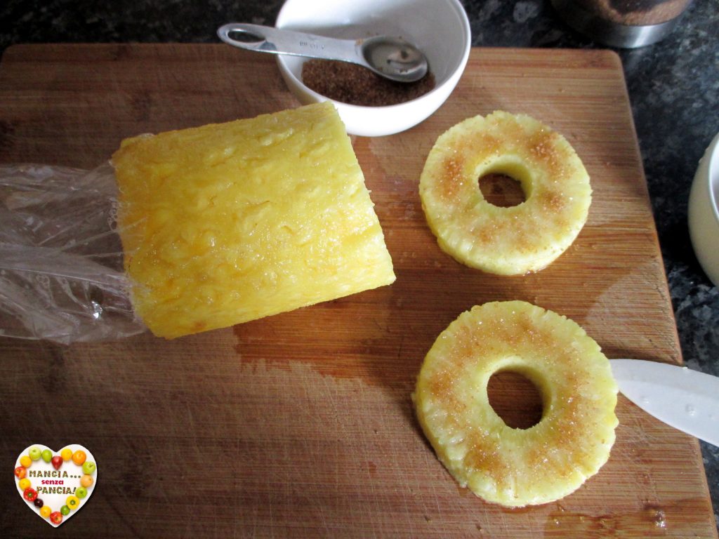 Gegrillte Ananas mit Joghurtcreme, Mangia senza Pancia