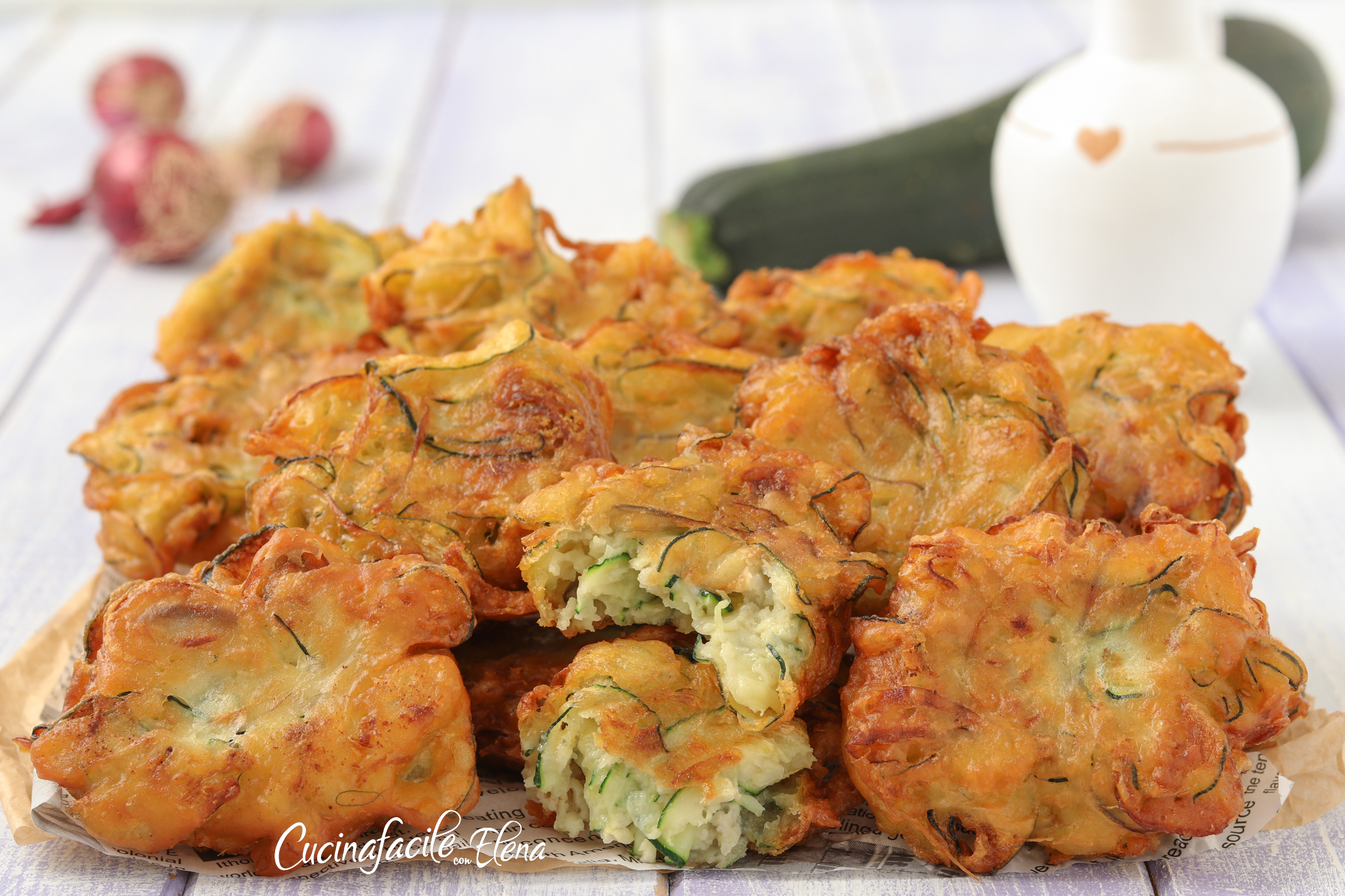 Zucchini- und Zwiebelpfannkuchen