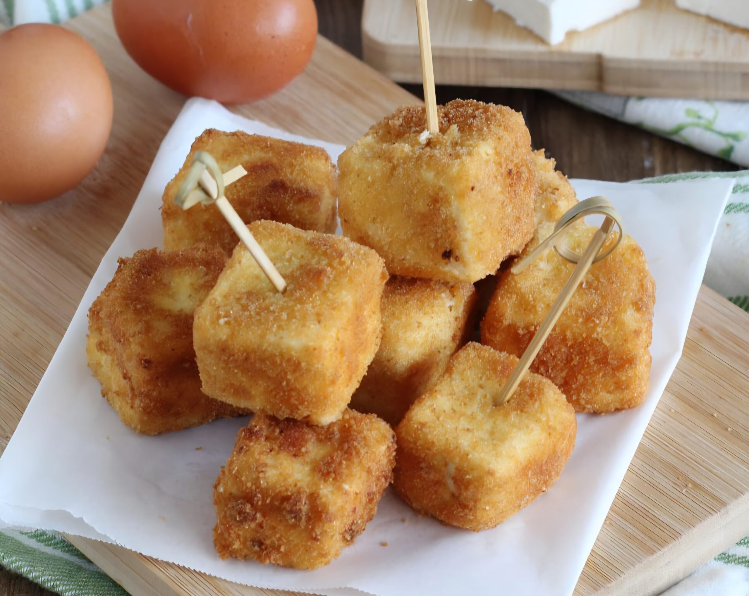 Goldbraun frittierter Ricotta nach römischer Art