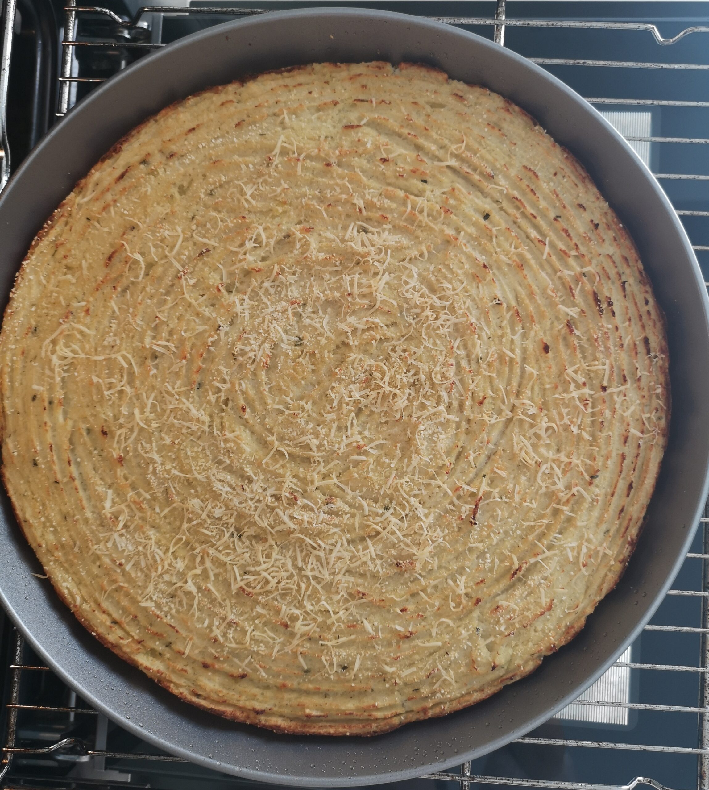 Blumenkohl-Kartoffel-Braten aus dem Ofen, saftig und aromatisch