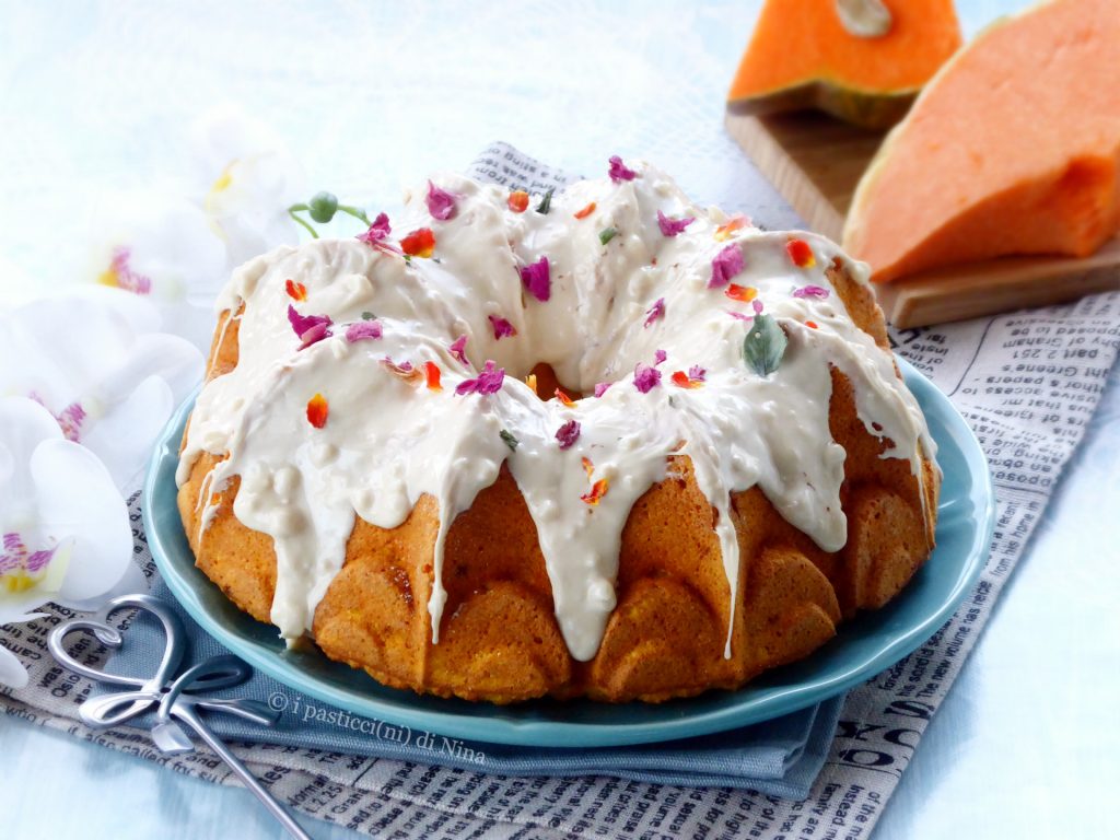 Bundt-Kuchen mit Kürbis Teig weicher und leichter Ringkuchen Herbst