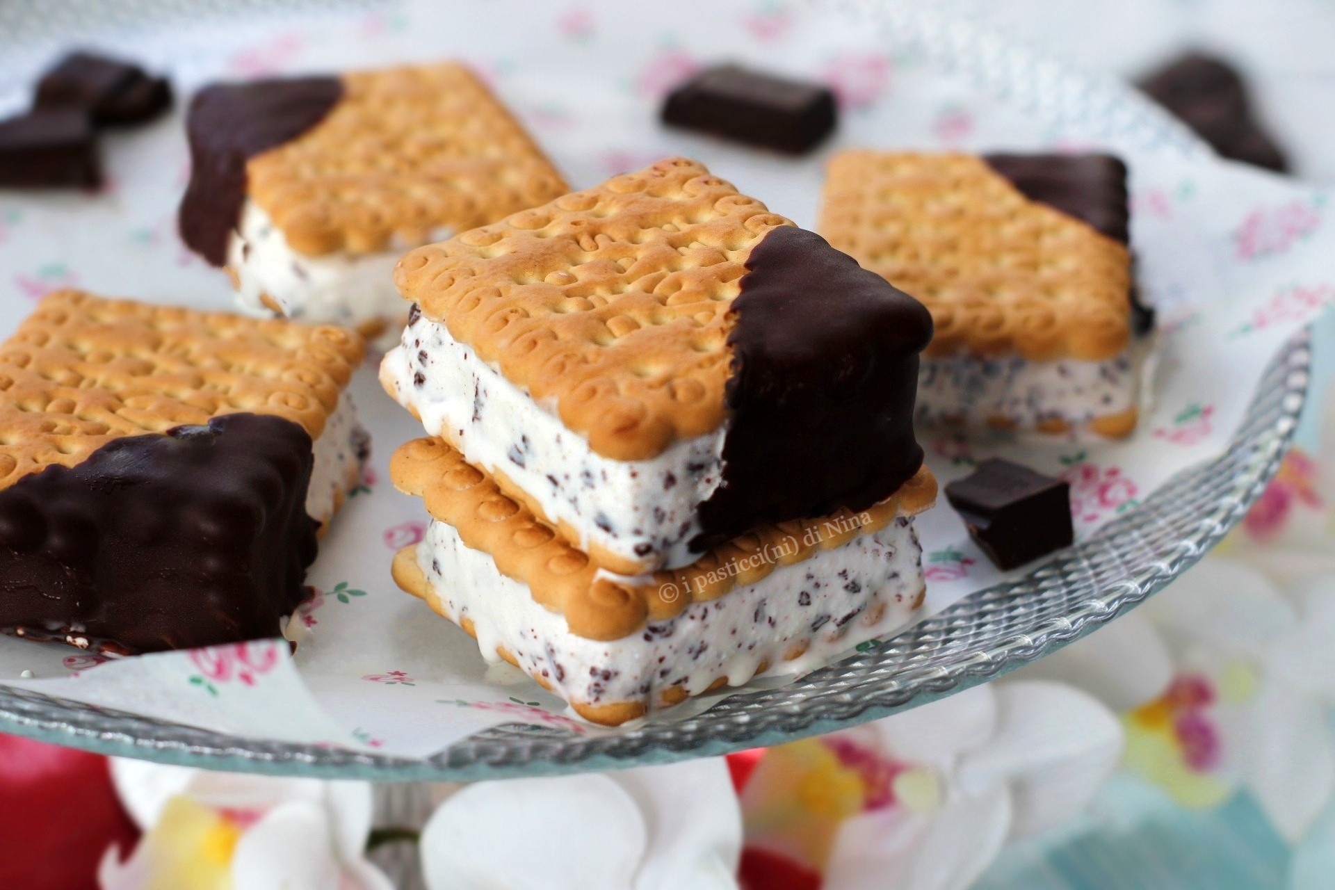 EIS-SANDWICH OHNE SAHNE (ICE CREAM SANDWICH)