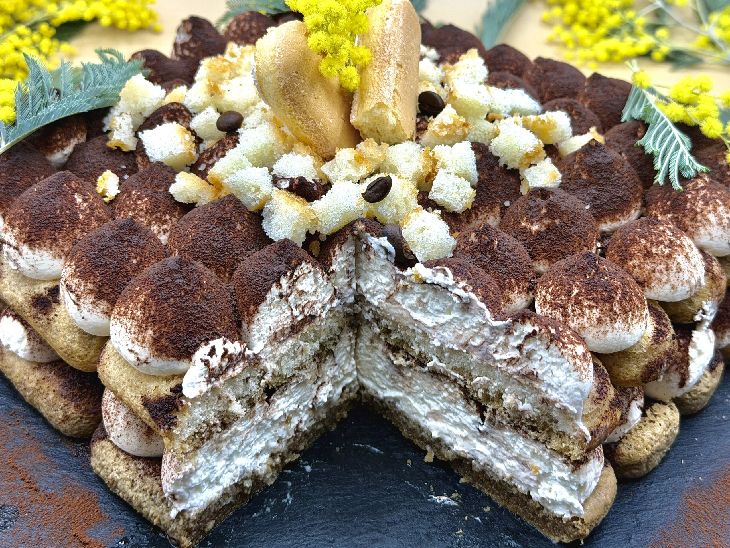 Tiramisu Mimosa zum 8. März: ohne rohe Eier, einfach und cremig