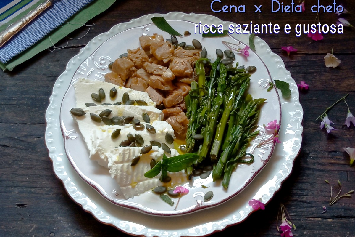 Keto-Diät: Mittwoch Abendessen mit Schafricotta und Spargel