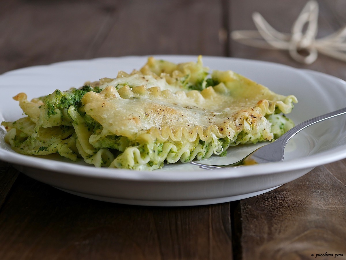 Leichte Lasagne mit Brokkoli und Mozzarella ohne Béchamel