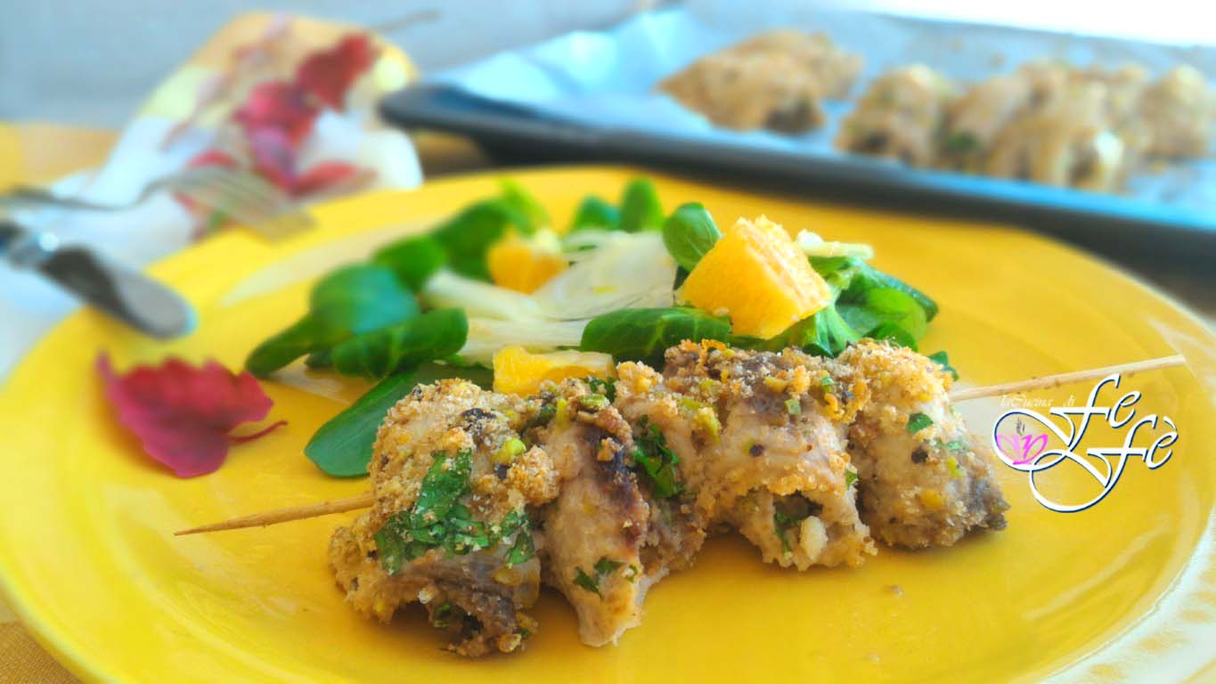 Schwertfischspieße mit Orange und Pistazien