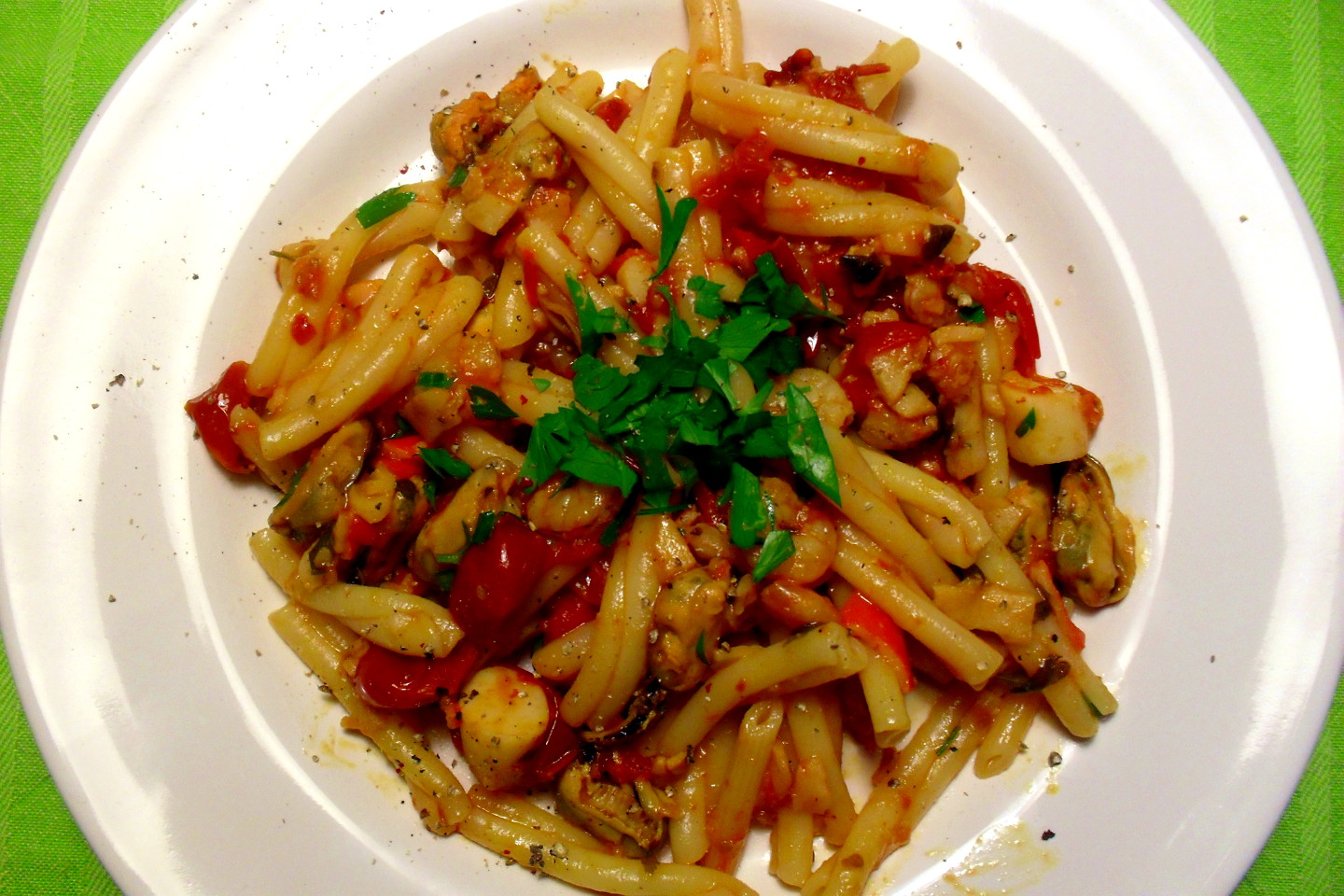 Pasta mit Tiefkühl-Meeresfrüchten