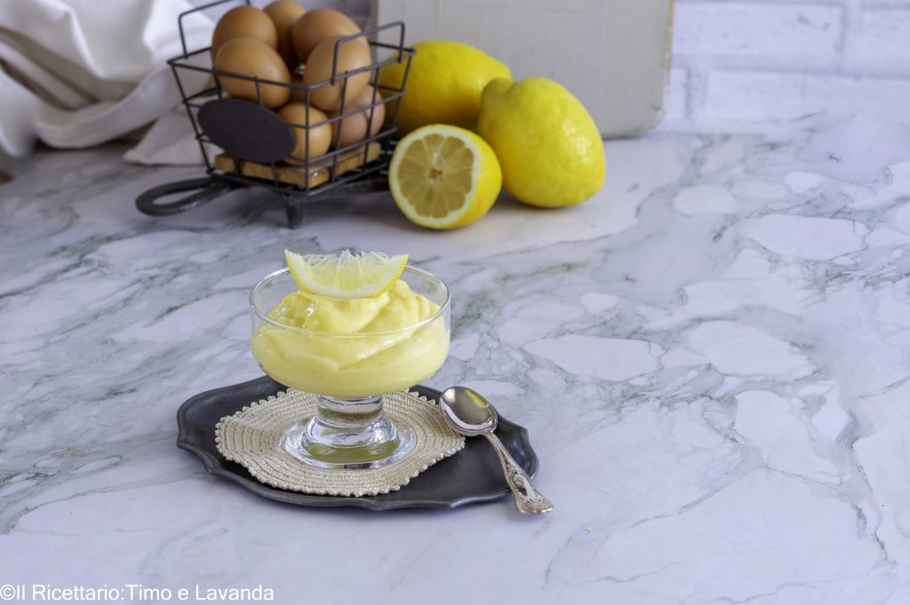 Zitronen-Puddingcreme mit Mandelmilch, samtige Konsistenz