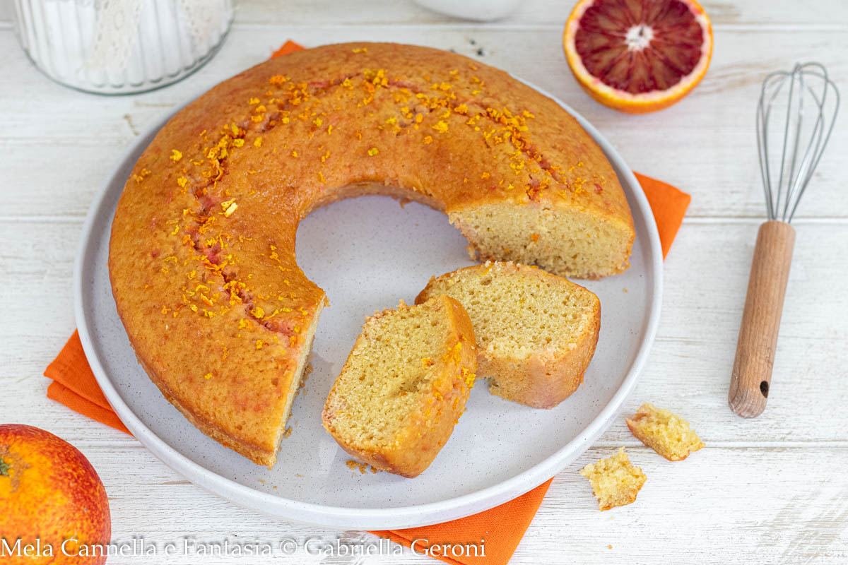 Super-saftiger Orangen-Gugelhupf ohne Butter und ohne Milch