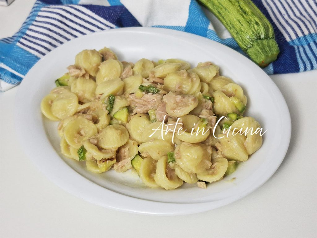 ORECCHIETTE mit THUNFISCH und ZUCCHINI