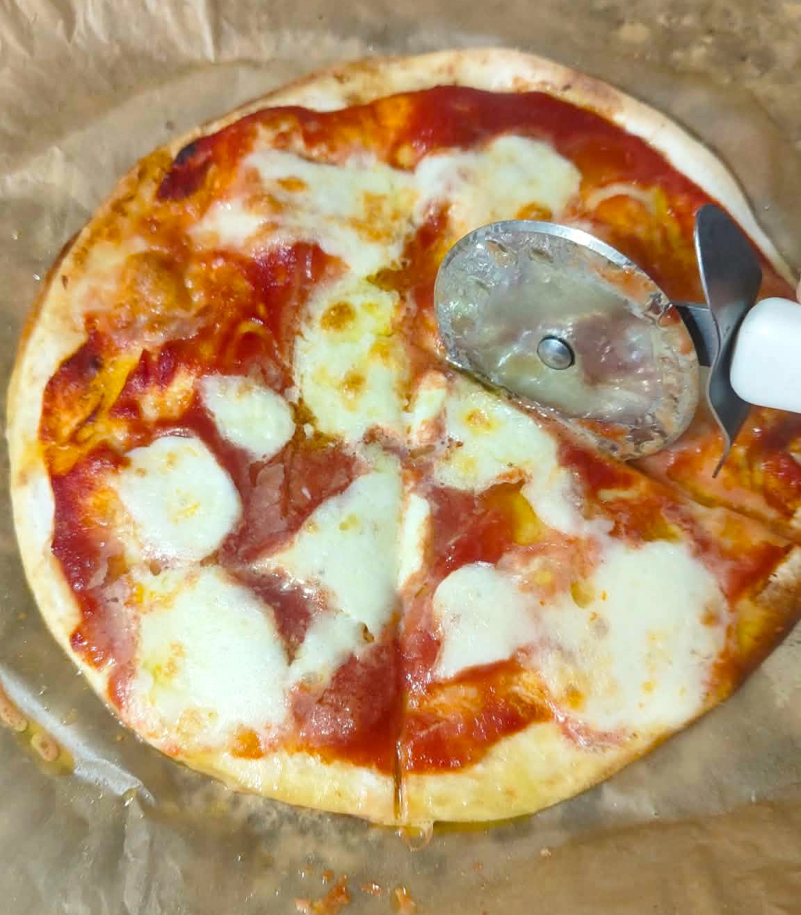 Piadina-Pizza aus der Heißluftfritteuse