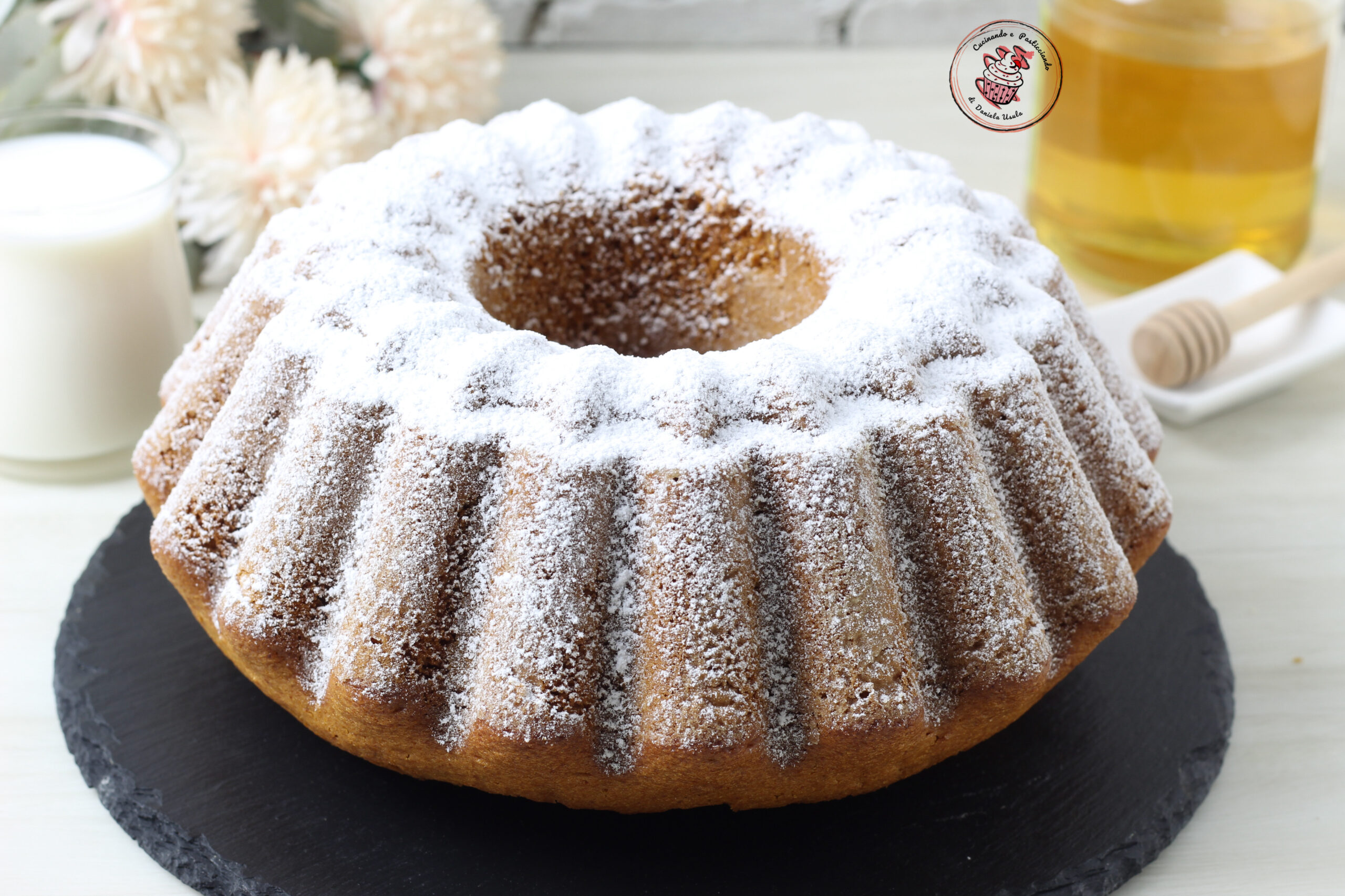 Fluffiger Gugelhupf mit Milch und Honig: perfekt fürs Frühstück