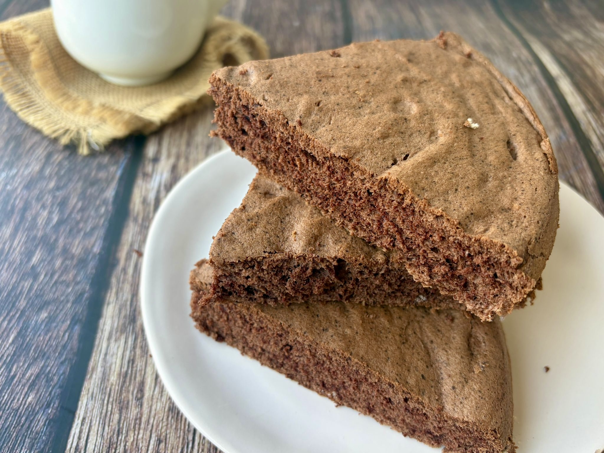 Riesiger Kakaopancake mit Eiklar – luftig und leicht