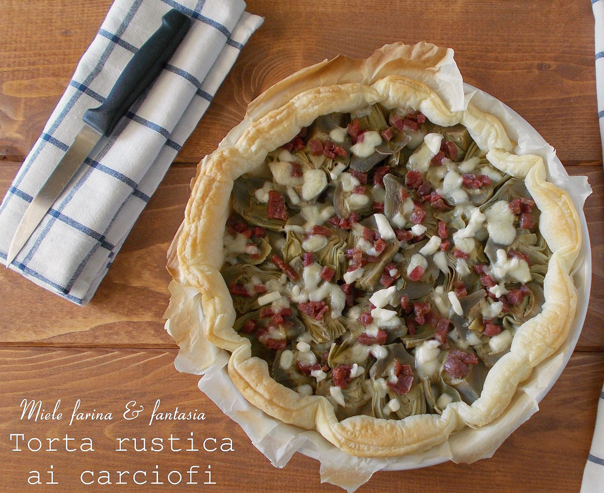 Rustikale Tarte mit Artischocken und Stracchino.