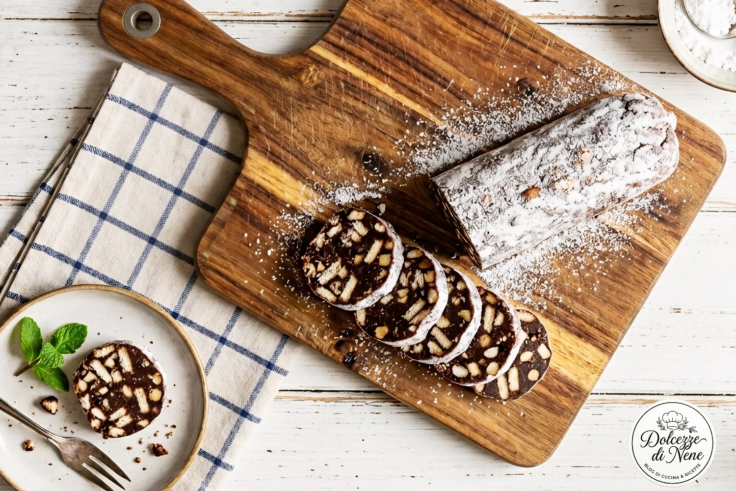 SCHOKOLADENSALAMI AUS ZARTBITTERSCHOKOLADE