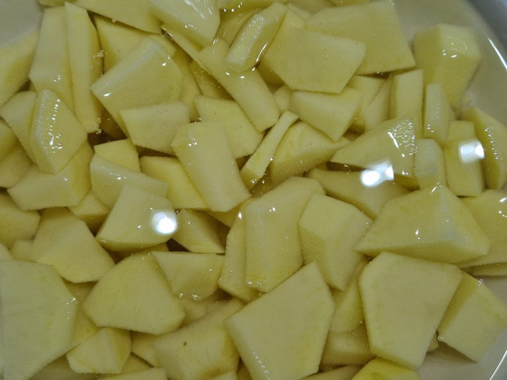 Kartoffeln schneiden