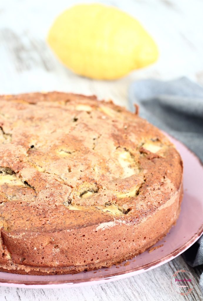 Apfelkuchen mit Buchweizen und niedrigem glykämischen Index, hausgemacht