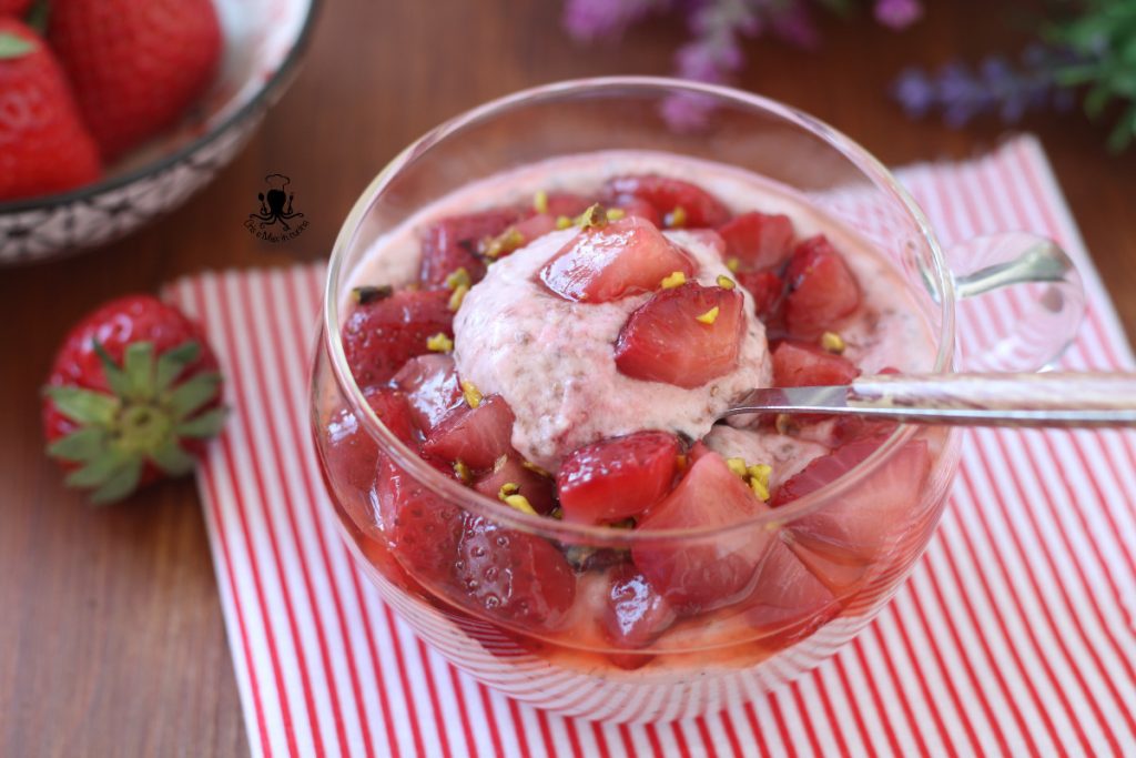 Chia-Pudding mit pürierten Erdbeeren1