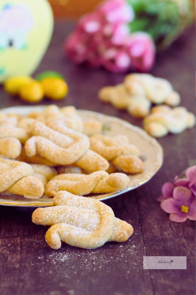 Taubenförmige Osterkekse, einfach und schnell