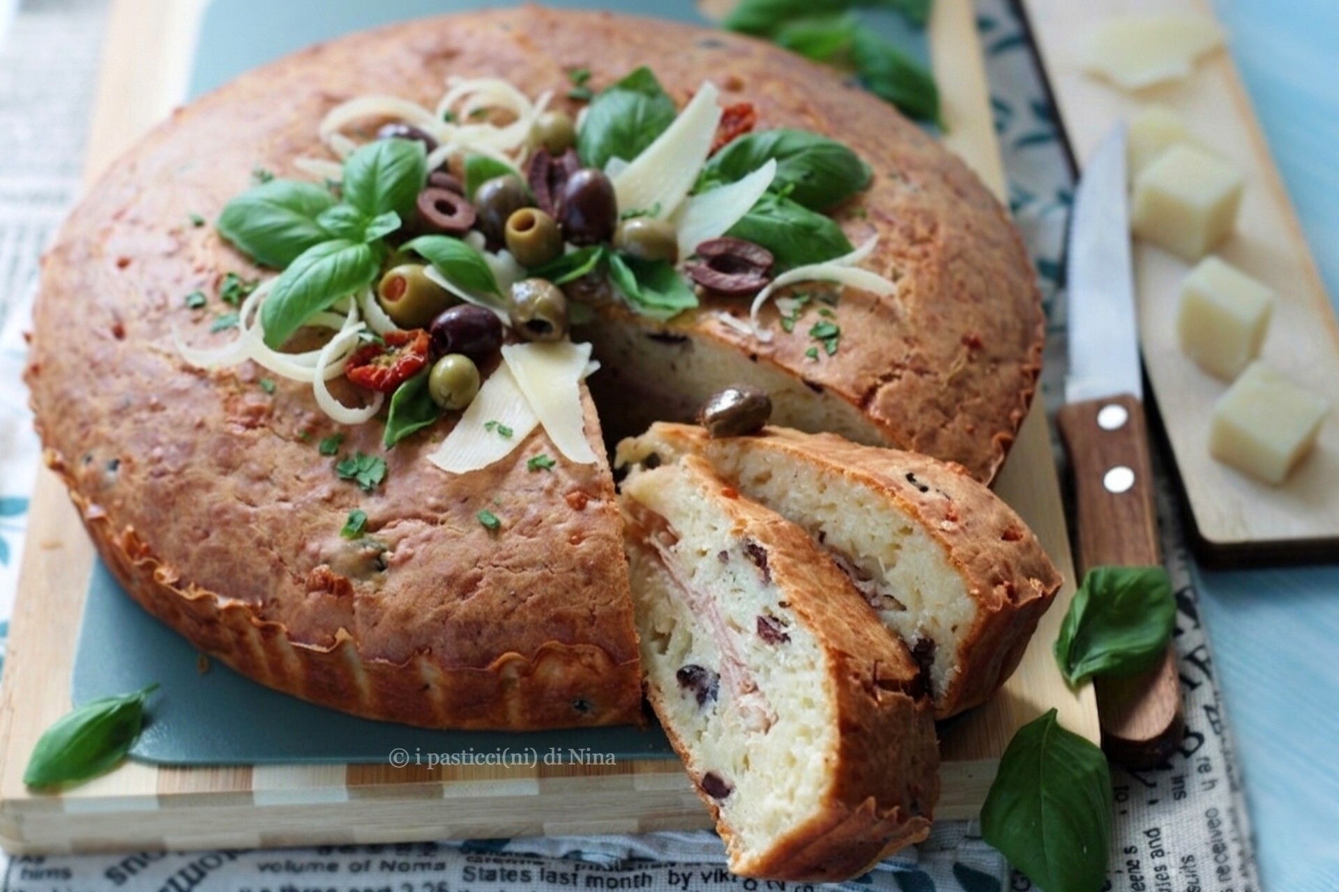 GEFÜLLTE KÄSE-TORTE