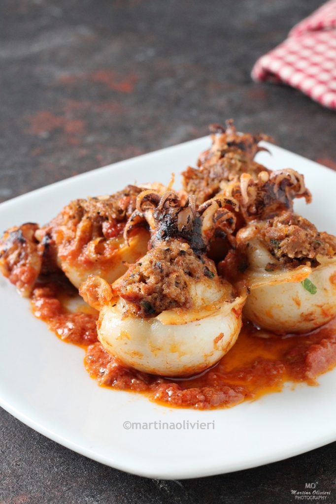 Gefüllte Sepien mit Thunfisch, getrockneten Tomaten und Oliven