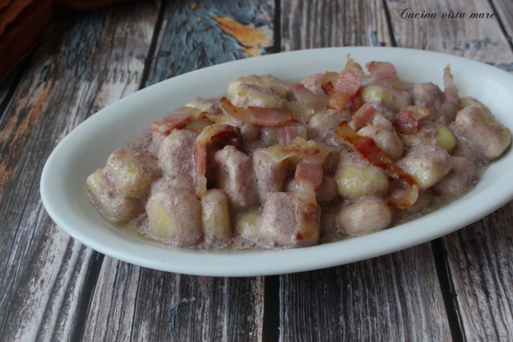 Gnocchi mit Sagrantino von Montefalco Cucina vista mare