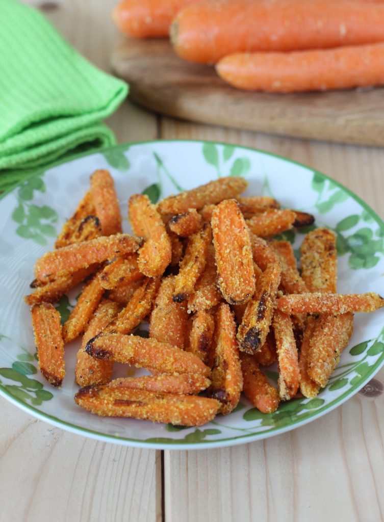 Karotten-Sticks mit Maismehl aus der Heißluftfritteuse