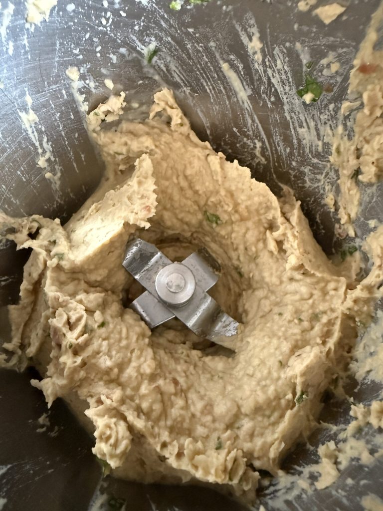 Hülsenfrüchtemix mit Zitrone pürieren