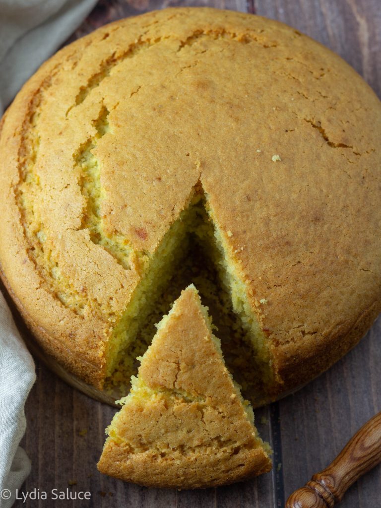 Fluffiger Kranzkuchen mit Olivenöl