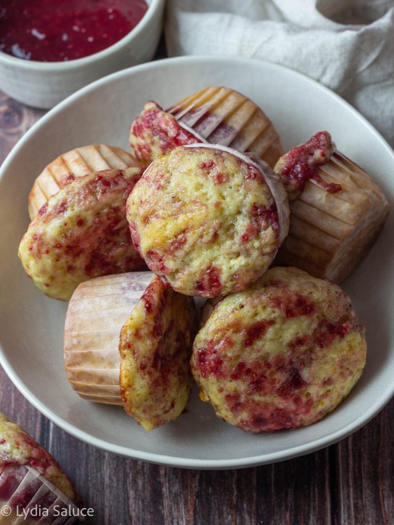 Muffins mit griechischem Joghurt und Marmelade