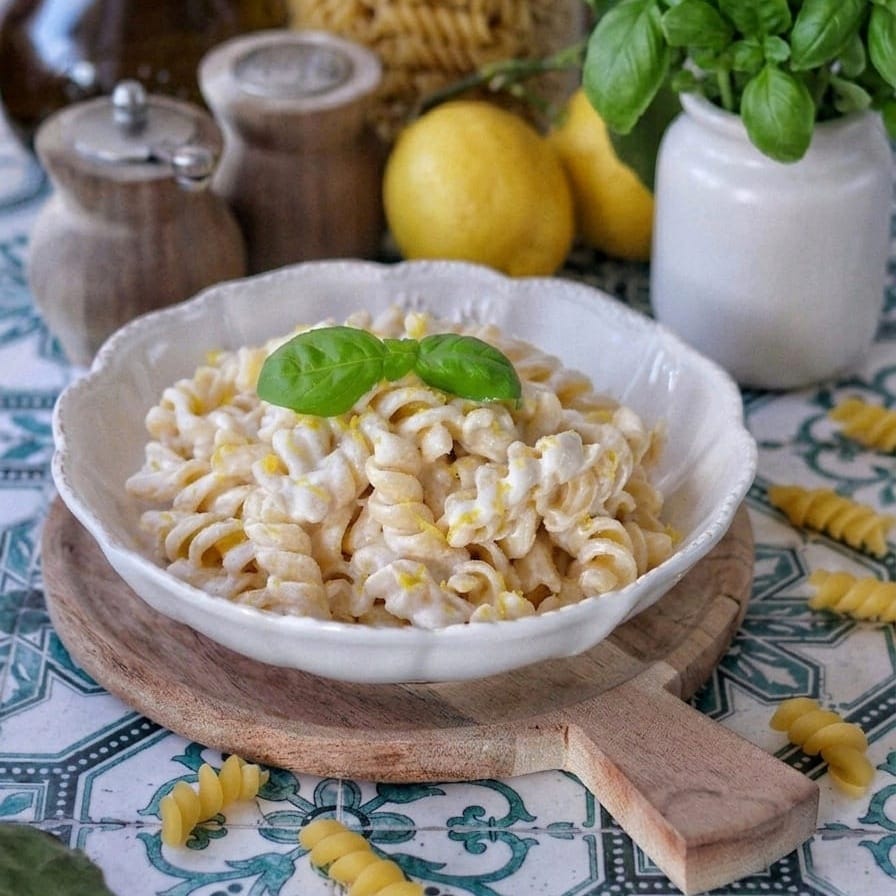 Pasta mit Ricotta und Zitrone
