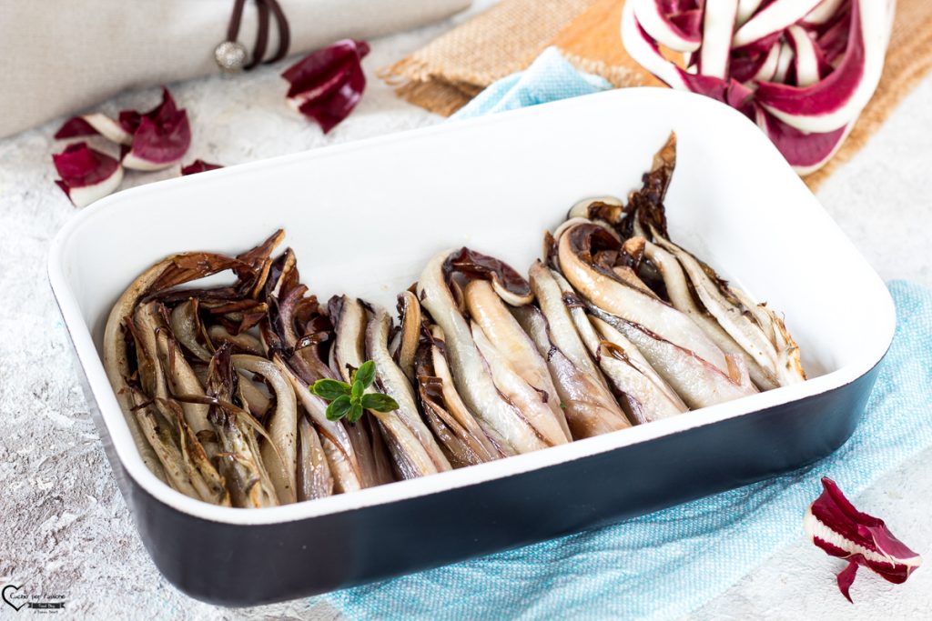 Im Ofen gebackener Radicchio
