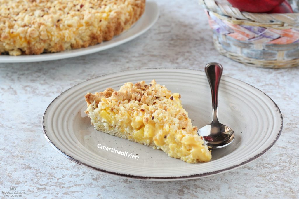 Streuselkuchen mit Pfirsichcreme