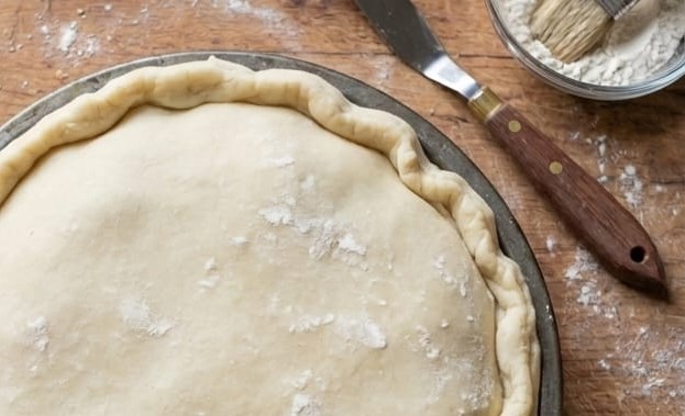 Pasqualina-Torte mit Artischocken (fertig geformt)