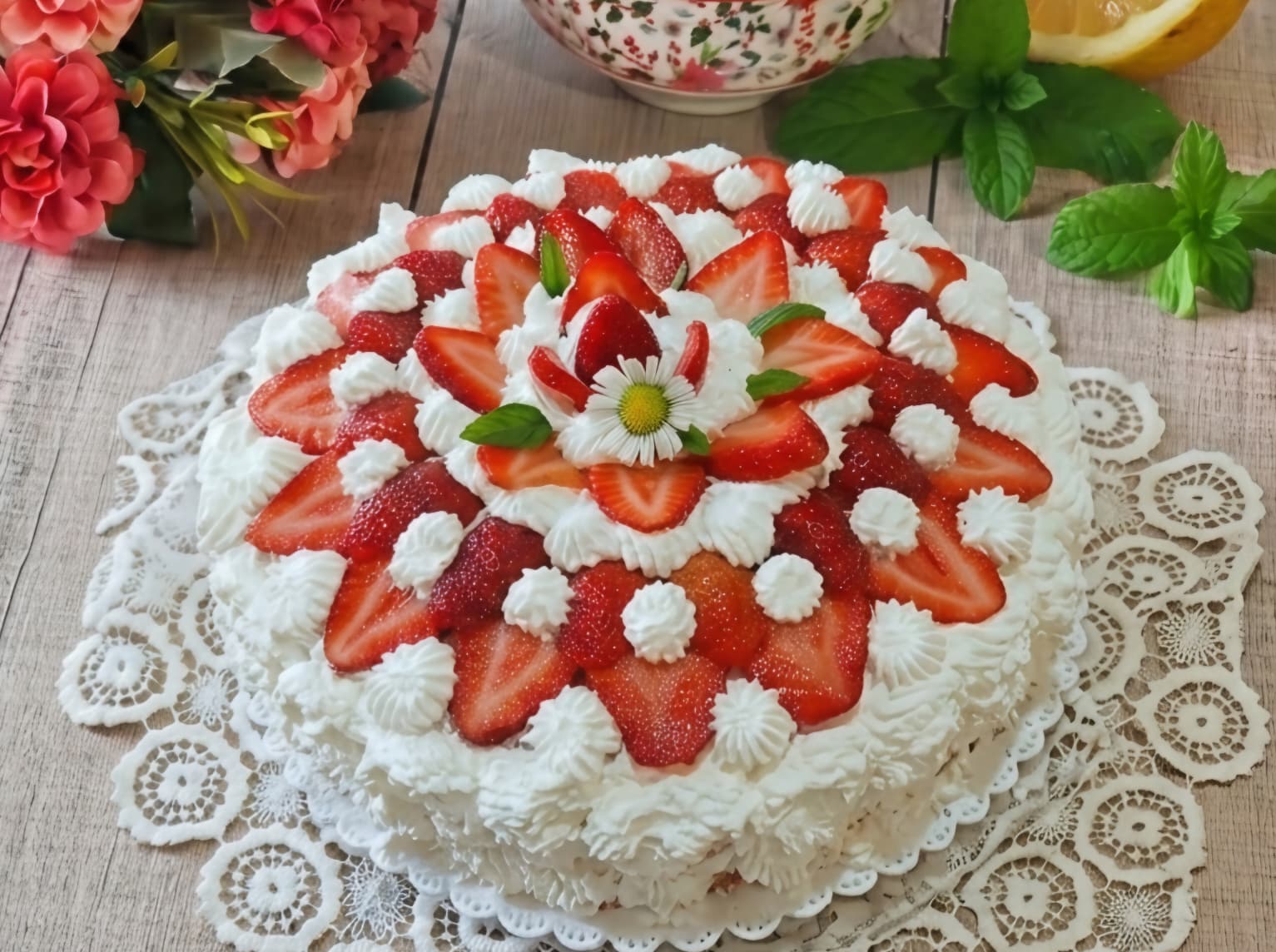 Sahne-Erdbeertorte